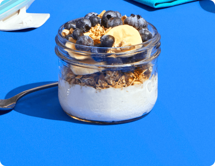 Yogourt and fruit breakfast bowl