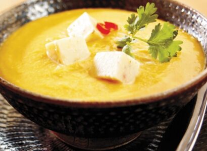 Potage épicé aux lentilles rouges et au fromage Havarti